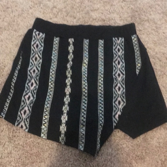 About A Girl Pants - Tribal Print Black Skort Small